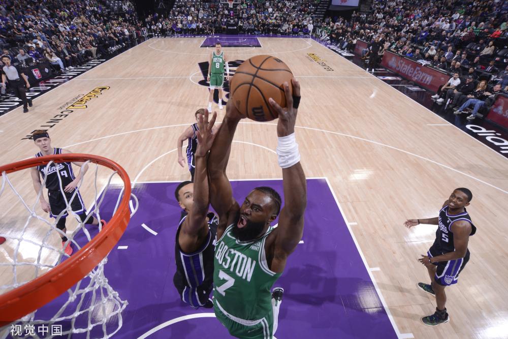 重返赛场的 重返赛场的